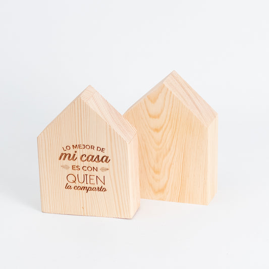 Casita decorativa de madera