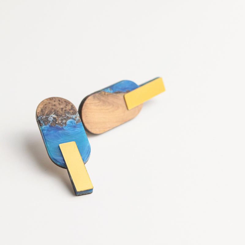 Pendientes de madera y resina, ovalo