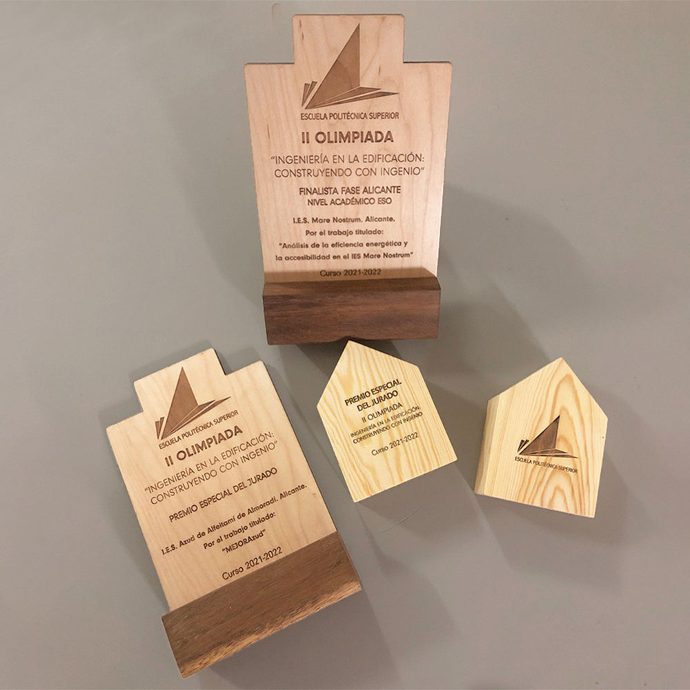 Trofeo tipo placa básico