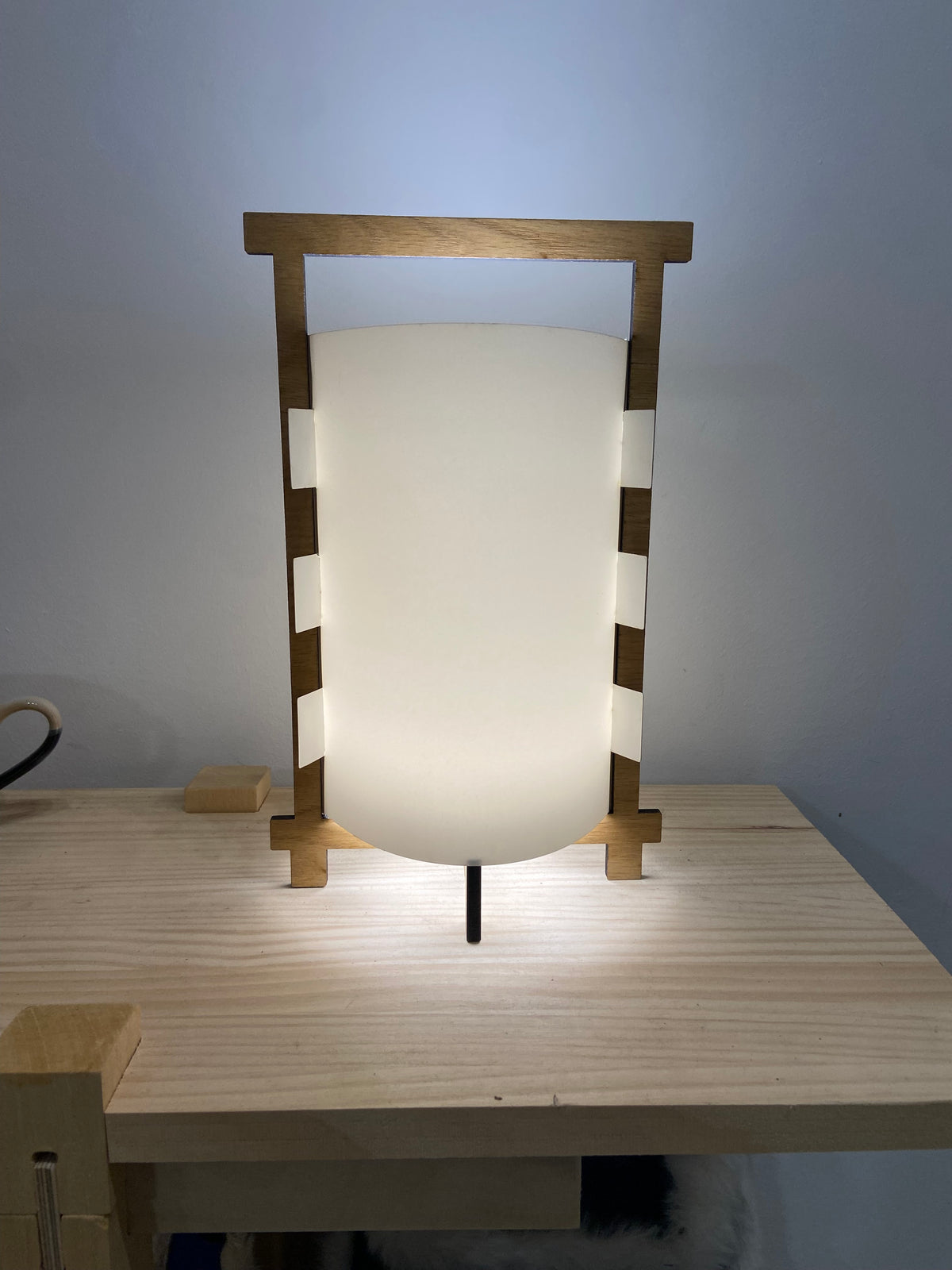 Lámpara de madera y Origami Tori