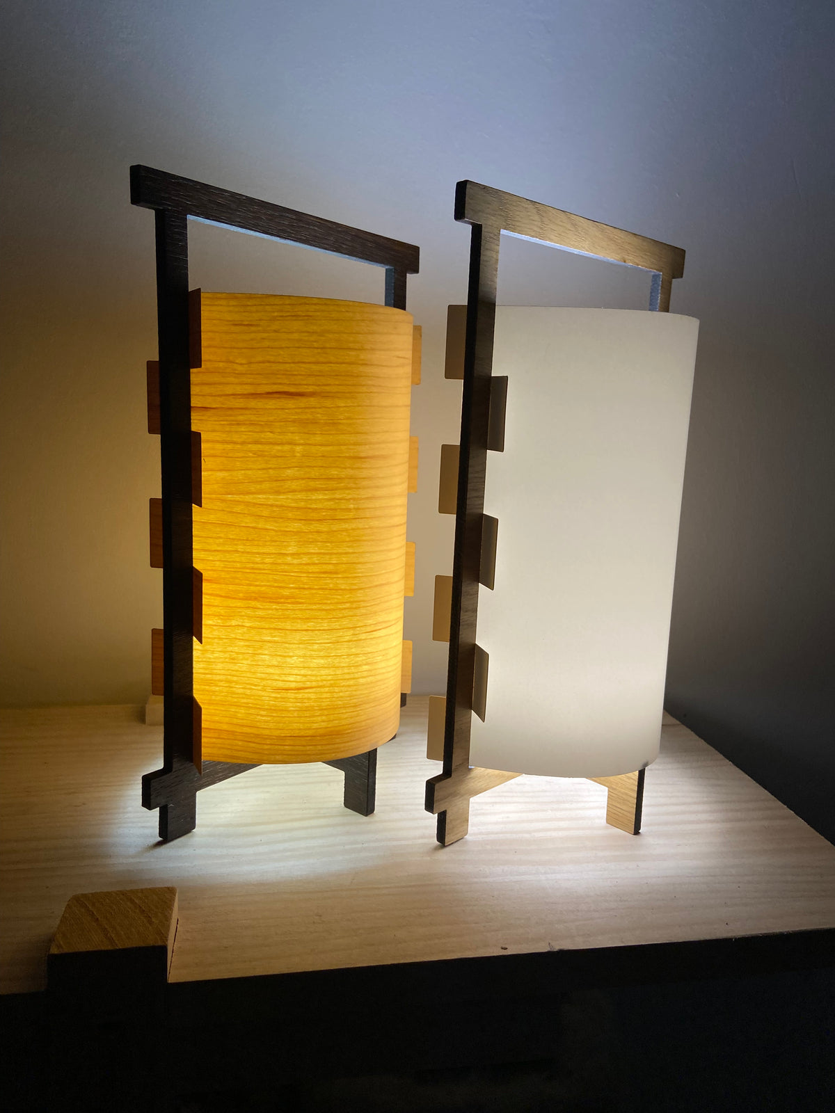 Lámpara de madera y Origami Tori