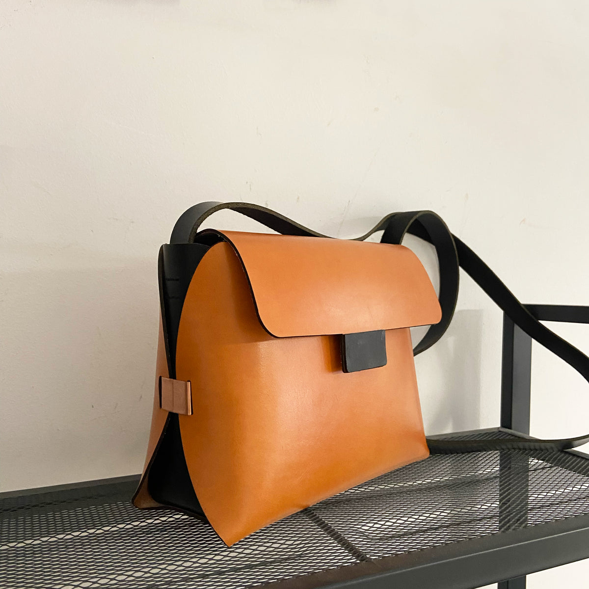 Bolso Arqueta cuero vaqueta