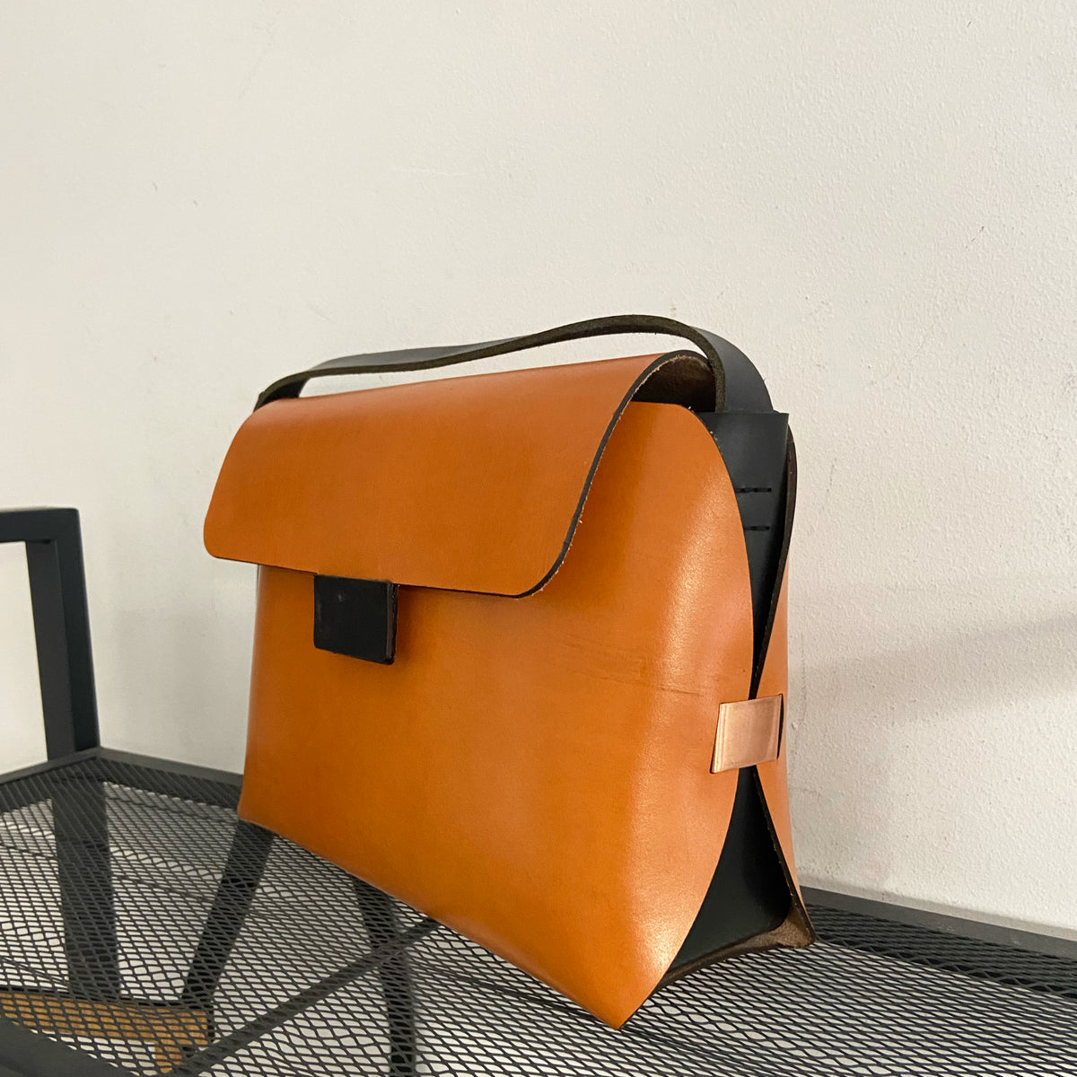 Bolso Arqueta cuero vaqueta